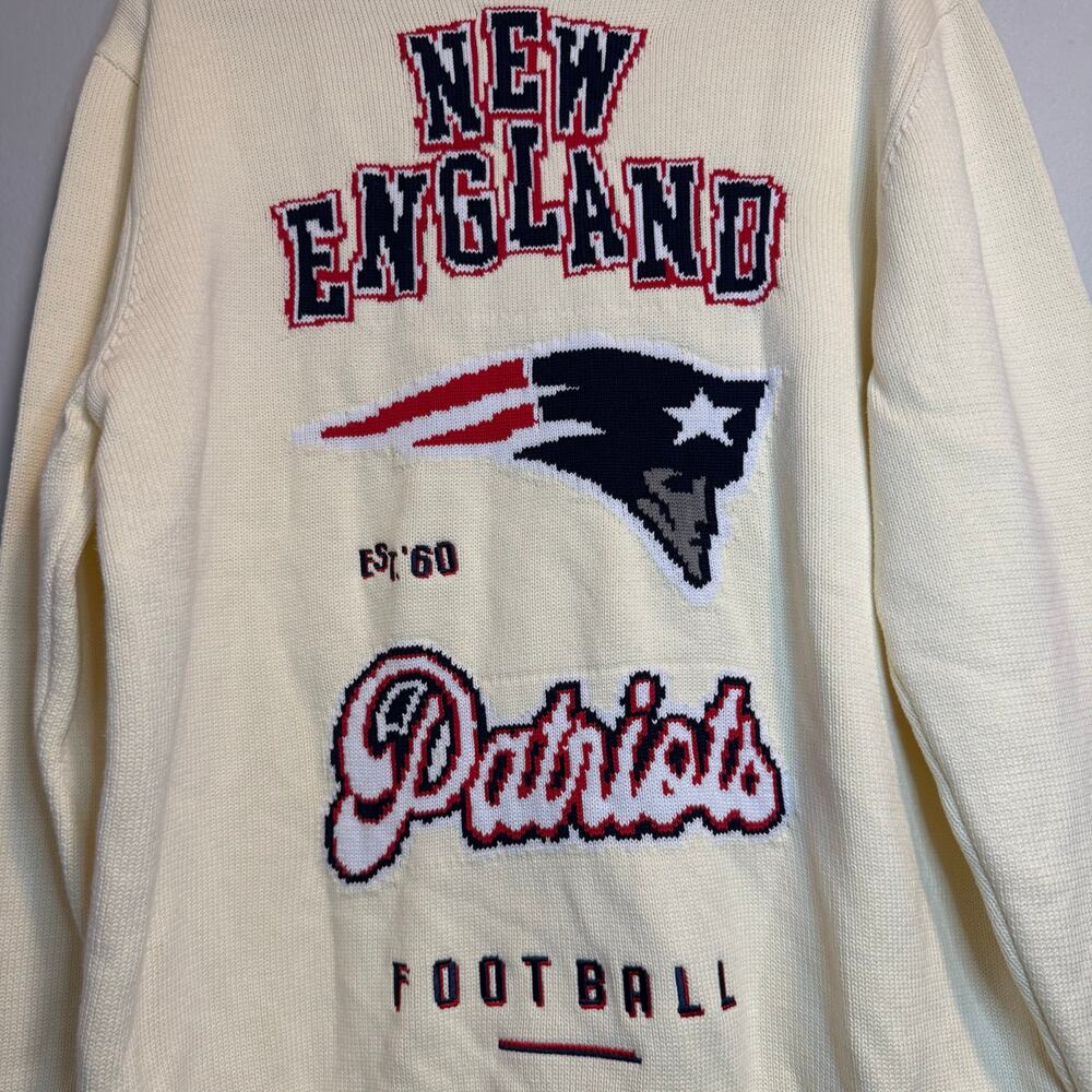New England Patriots NFL The Wild Collective Embroidered Sweater Mens Size L New - Picture 5 of 7